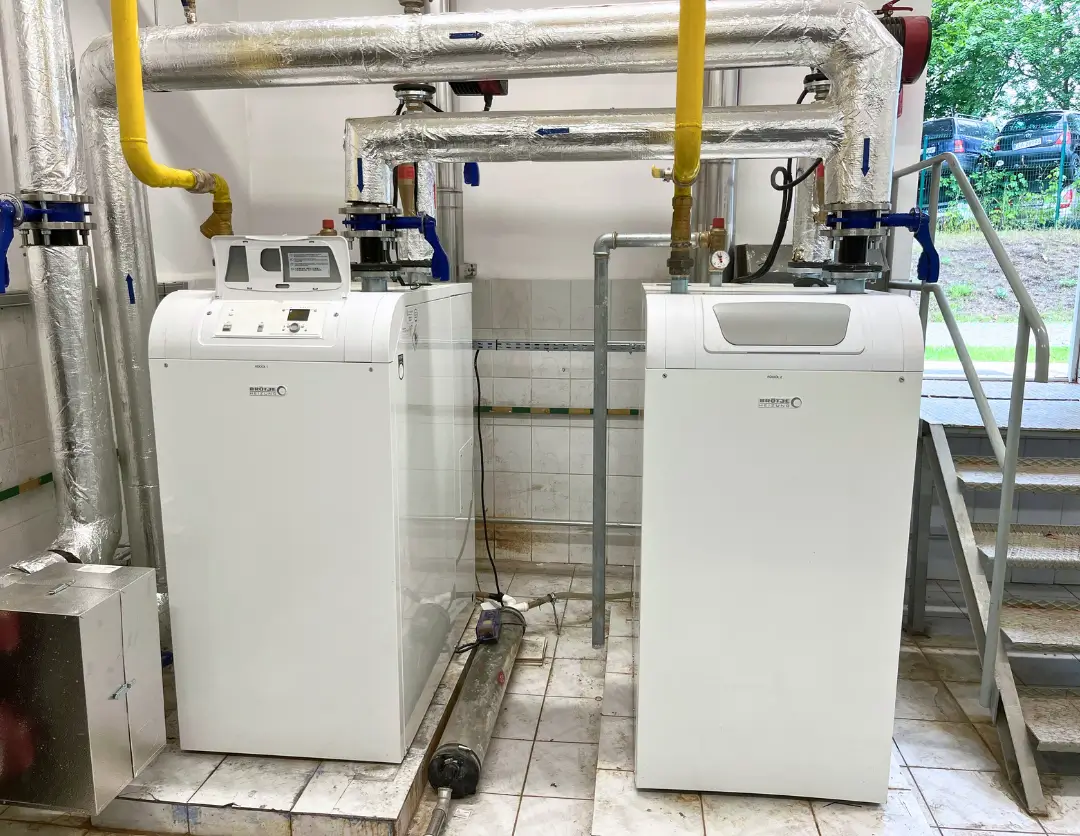 Kaskada kotłów gazowych Broetje SGB w kotłowni Zespołu Szkół